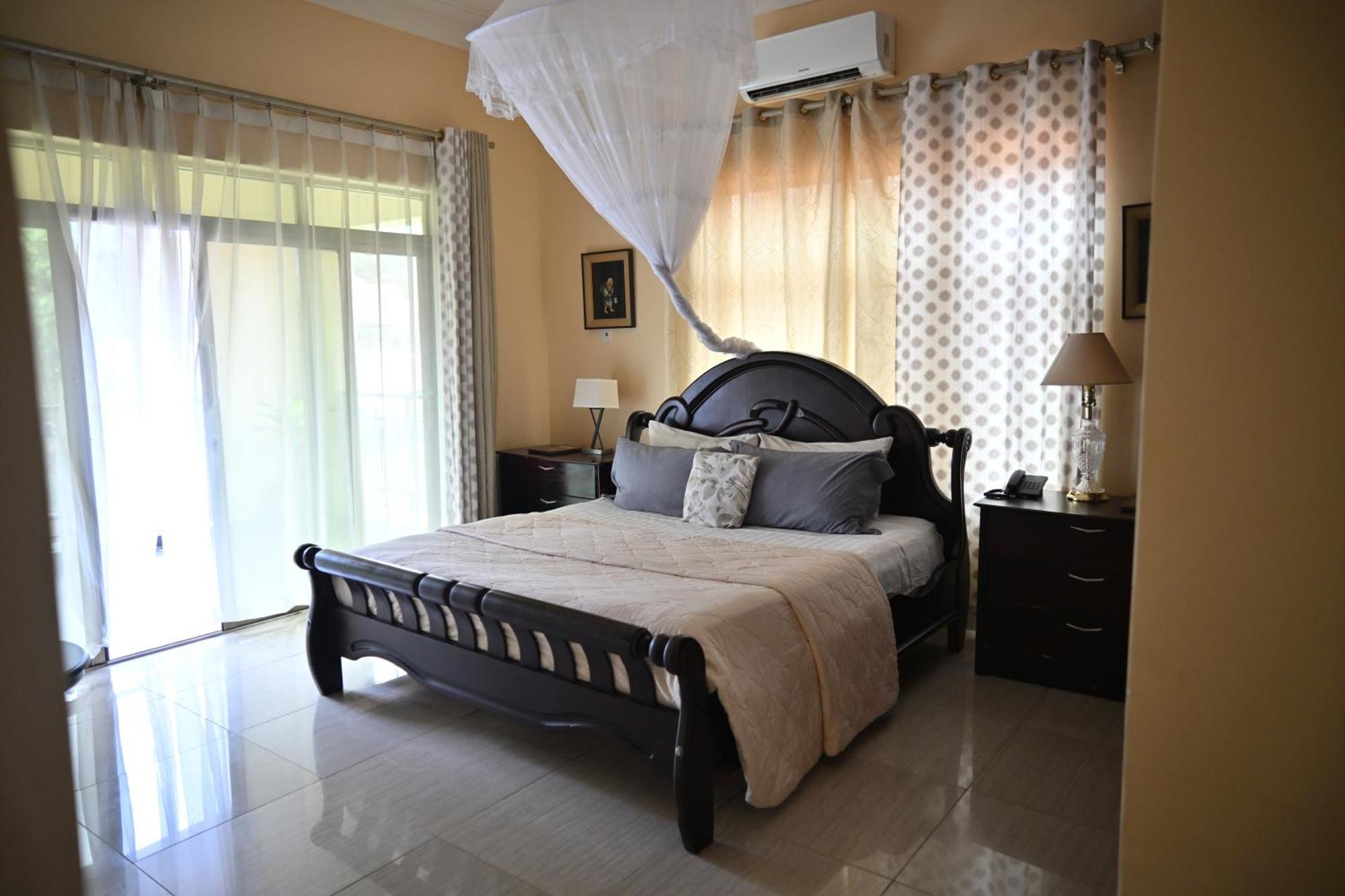 Lakepoint Villa Entebbe Ngoại thất bức ảnh