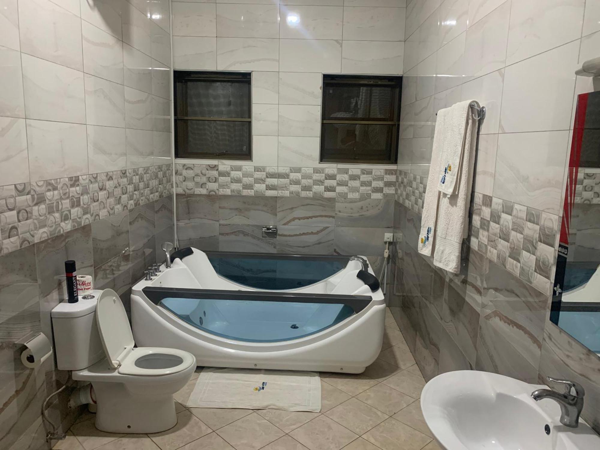 Lakepoint Villa Entebbe Ngoại thất bức ảnh