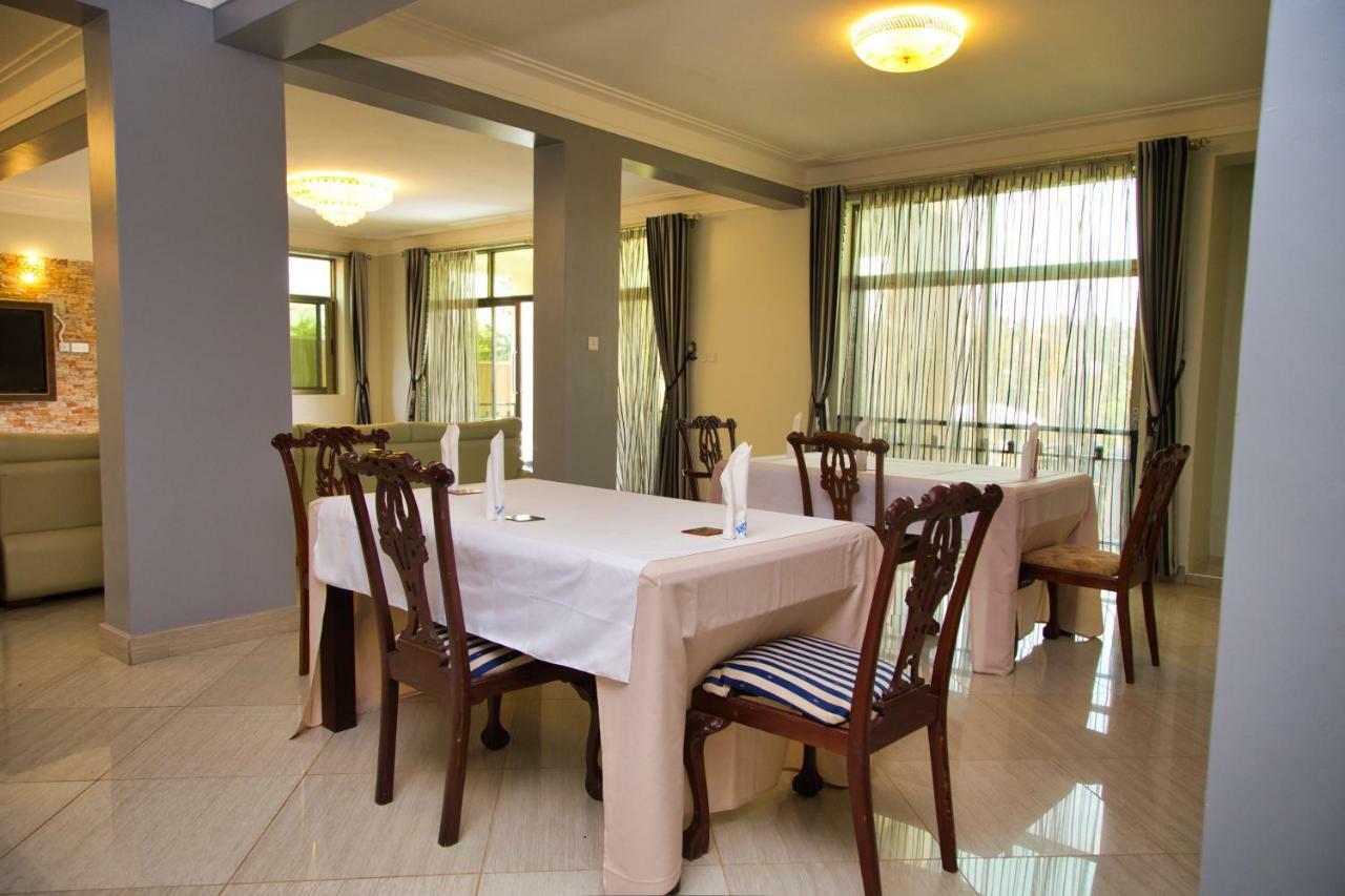 Lakepoint Villa Entebbe Ngoại thất bức ảnh